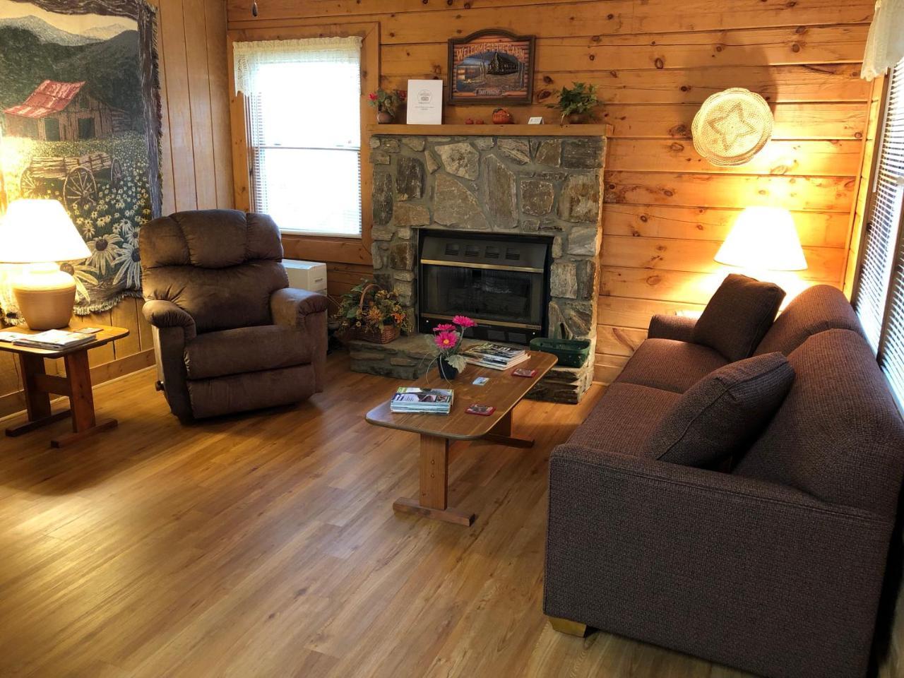 Misty Creek Log Cabins Maggie Valley Buitenkant foto